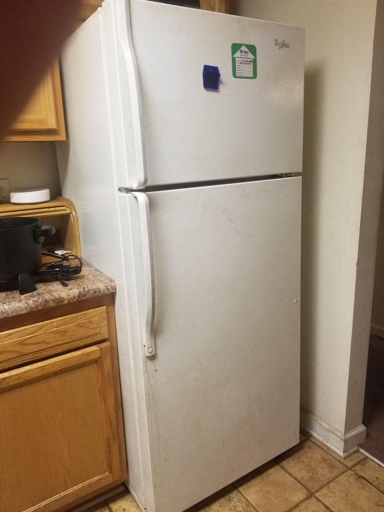 Stove & Refrigerator