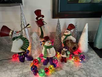Christmas Snowmen With Lights Trees Decor