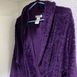 A Purple Fury Like  Velvety Mayeri Very Elegant Robe  New  Great For A Present  