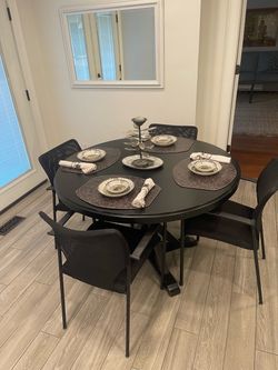 Black Round Kitchen table and 4 chairs