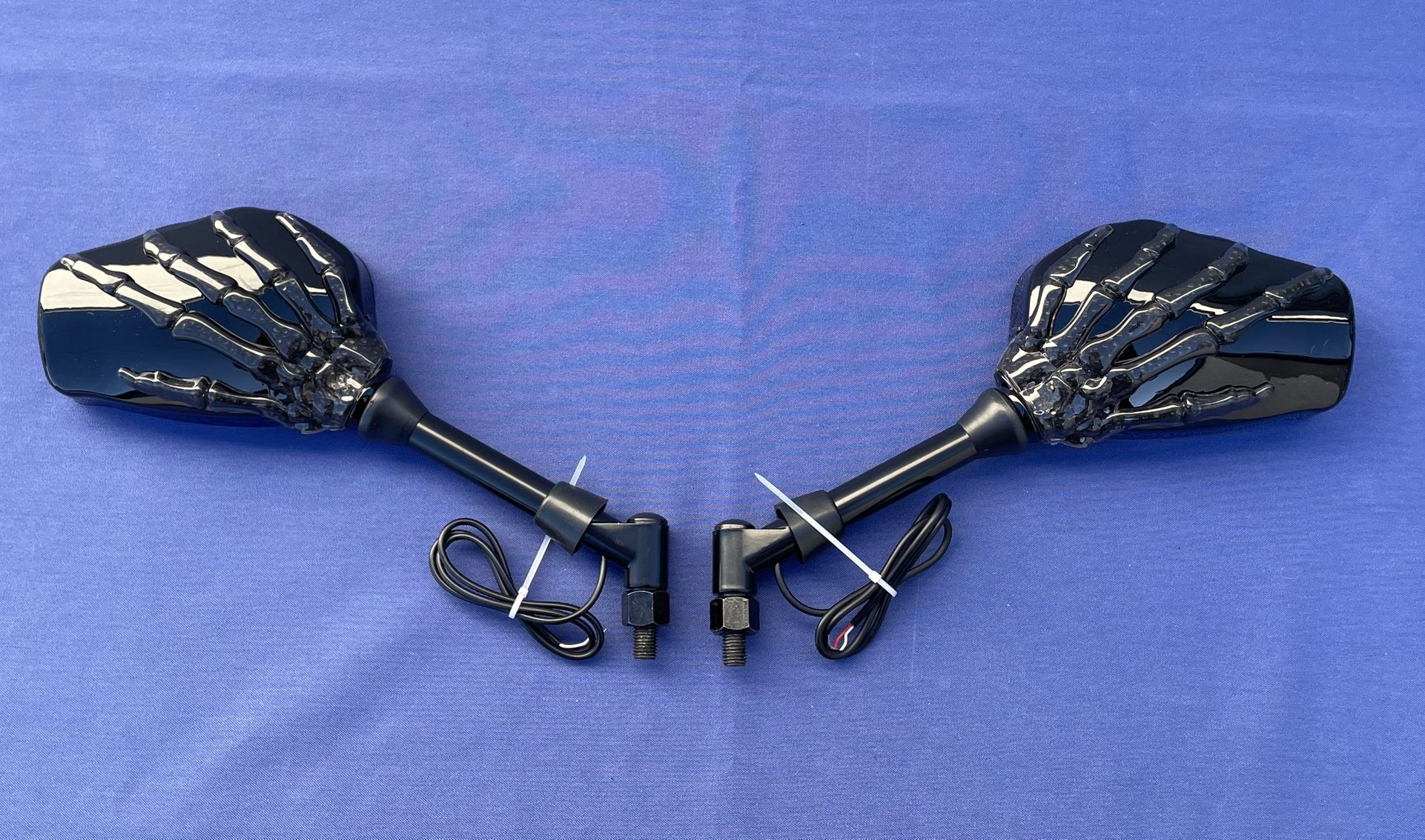 Universal Skull Skeleton Hand Claw Side Rearview Mirrors W/Turn Signals Claws