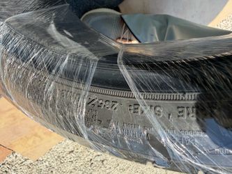 Tires 19/235/40 Good year
