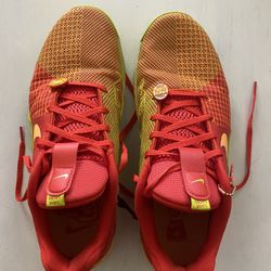  SIZE 12 BASKETBALL NIKE FRUIT PUNCH LIMITED EDITION COLLAB WITH KEYCHAIN. Worn Once. No Box 