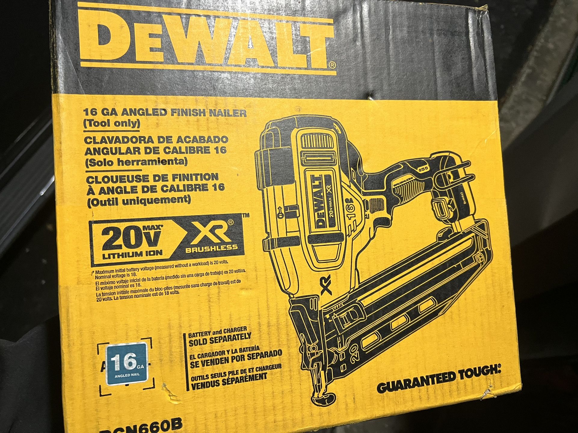 Dewalt 16 GA Angled Finish Nailer