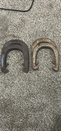 Royal Horseshoes Set of 4