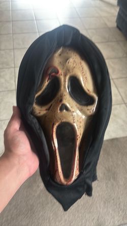 Scream mask