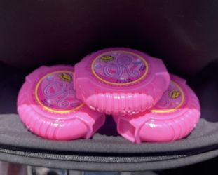 Olivia Rodrigo Gum Hubba Bubba Rare Promo LA Melrose Mural Wall Drop Dead 1 Per