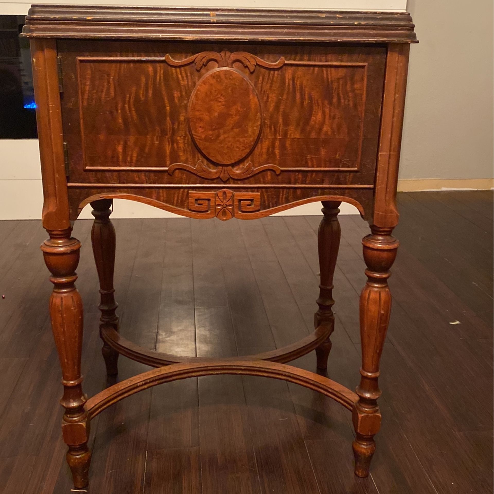 Antique End table/Sewing table
