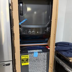 GE Washer and dryer Stacked