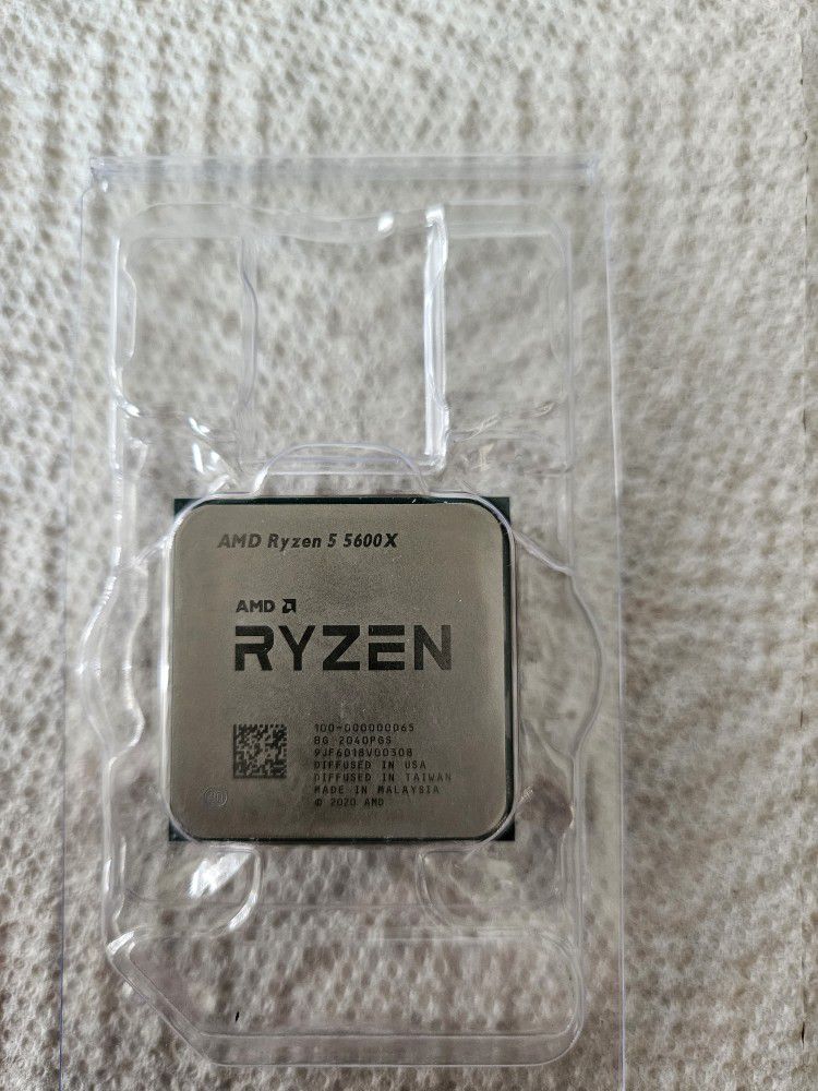 AMD RYZEN 5 5600x 