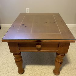 Broyhill Fontana End Table (qty 2)