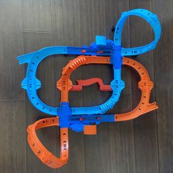 Hot Wheels Crash Track