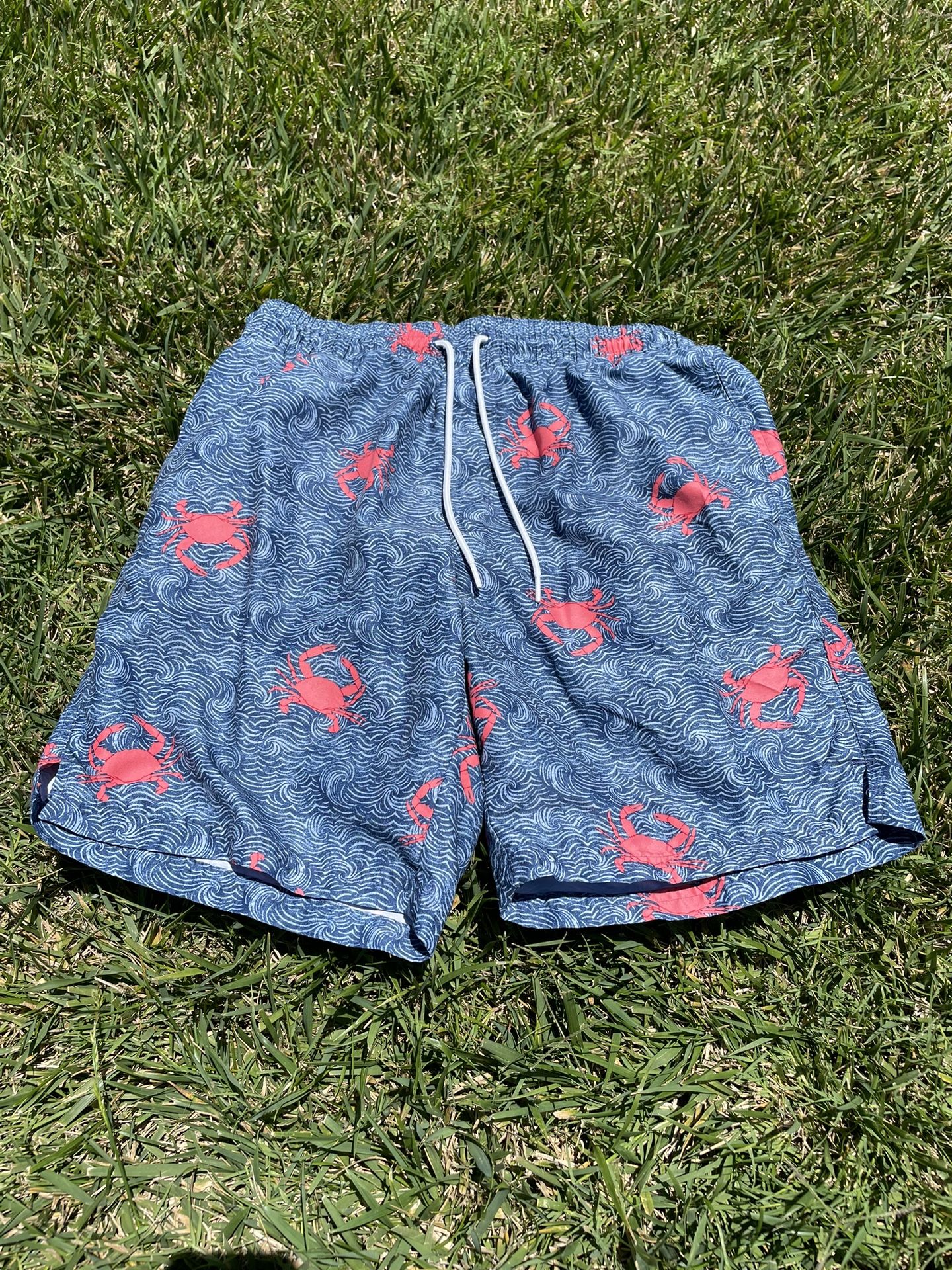 Men’s vintage beach board shorts crab design Size Medium 