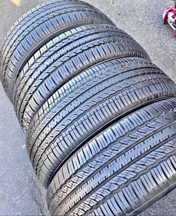 225/55/19 Toyo 📍📍 Vendo un set de llantas con 80% de vida las 4 📍🌟