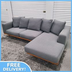West Elm Sectional Couch / Mid-Century Modern 💥 Free Delivery 💥