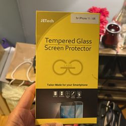 FREE Screen Protector iPhone 11 JETech