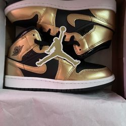 Nike Air Jordan 1 Mid SE Metallic Gold Black, Size: US 4Y 