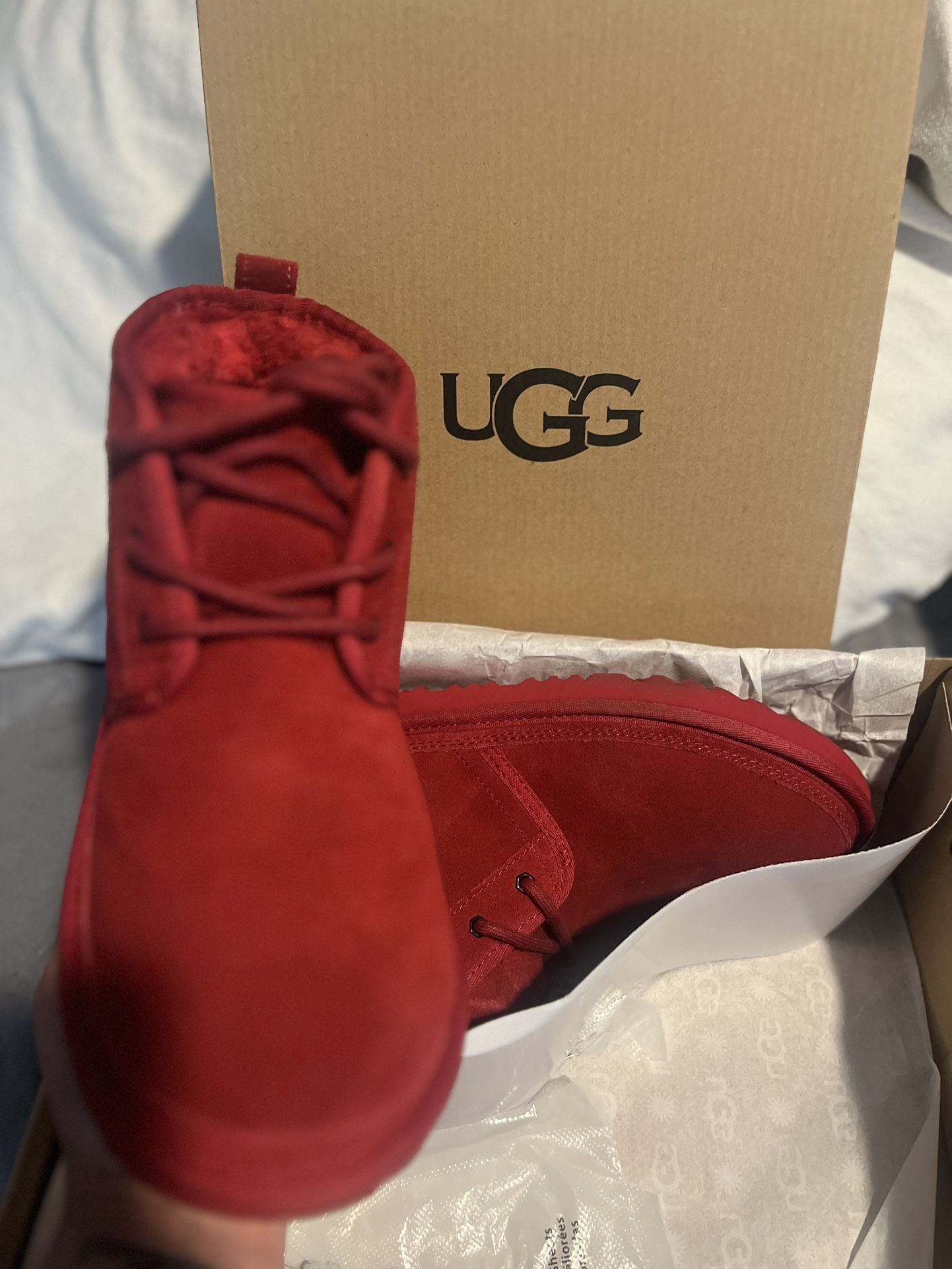 UGG
