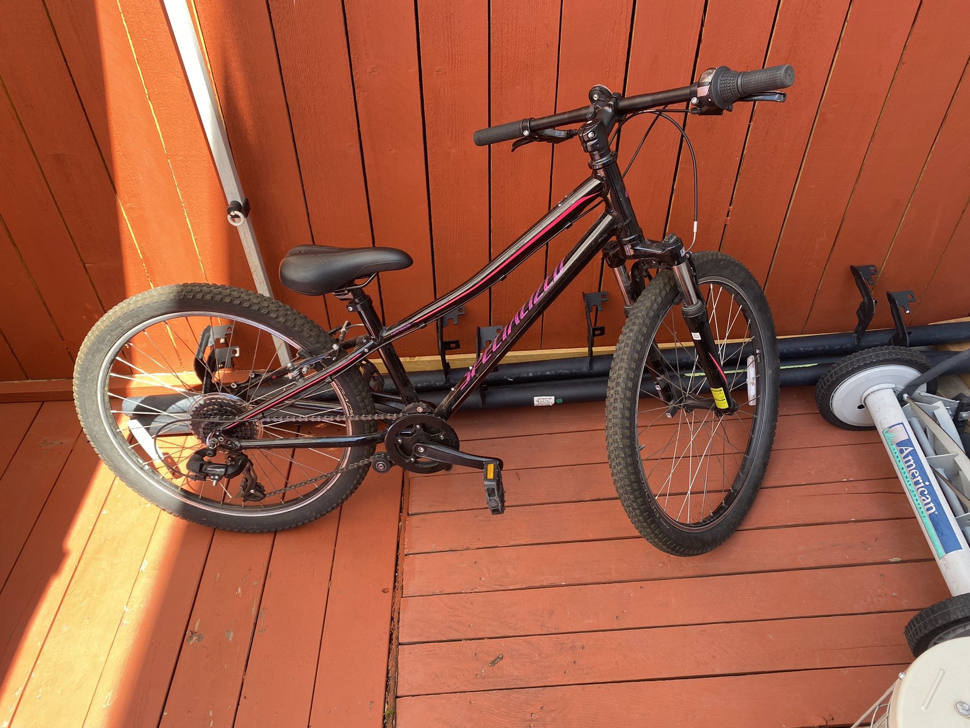 24 Wheel Specialized Hot Rock