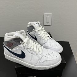 Jordan 1 Paris Mid