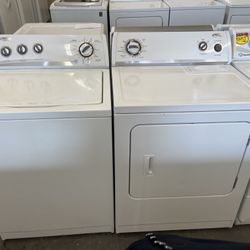 WHIRLPOOL WASHER AND DRYER SET 
