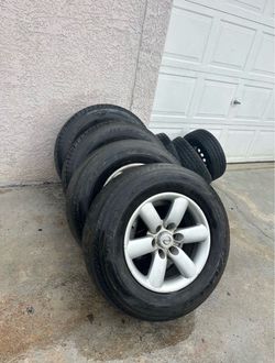 2013 Nissan Titan Wheels