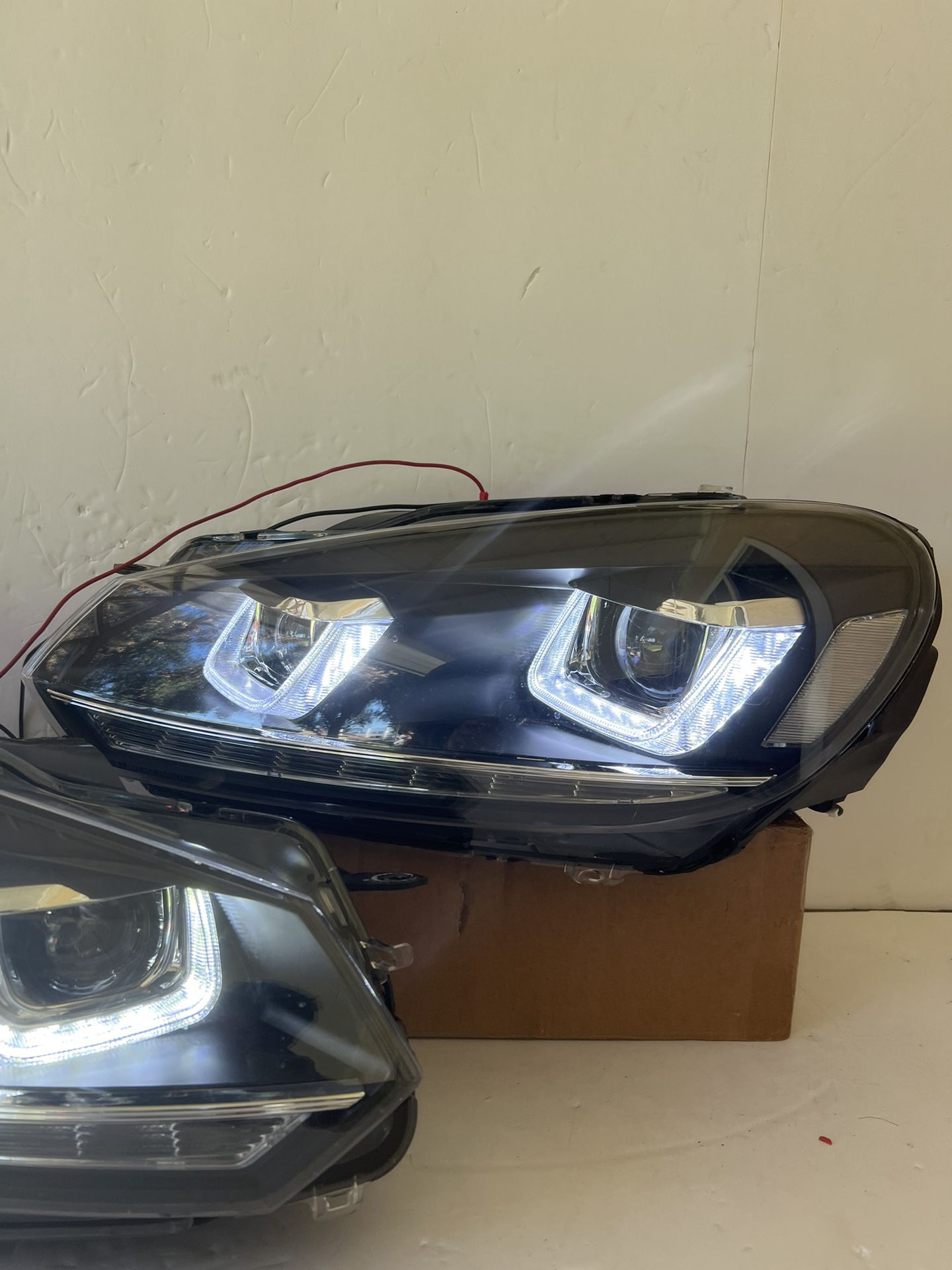 Volkswagen Golf 2010-2014 Headlight