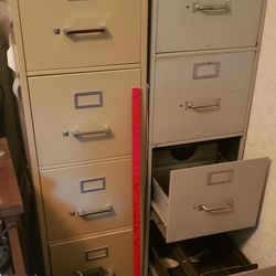 2 filing cabinets- $20 no key
