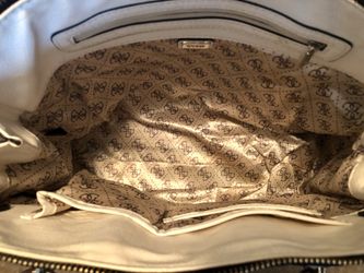 Guess tote purse-Used🖤