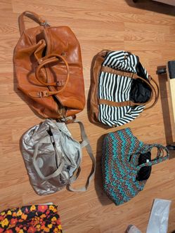 Duffel bags (3)