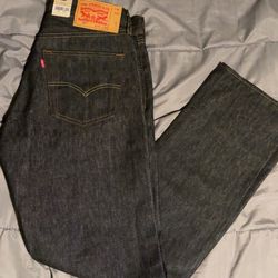 Levis 501’s 33x34