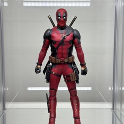Hot Toys Deadpool & Wolverine Deadpool MMS746B
