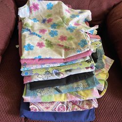 11 Scrub Tops Size Small 