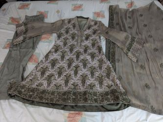 Pakistani clothes women size medium