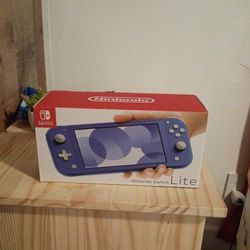 Nintendo Switch Lite With Game 