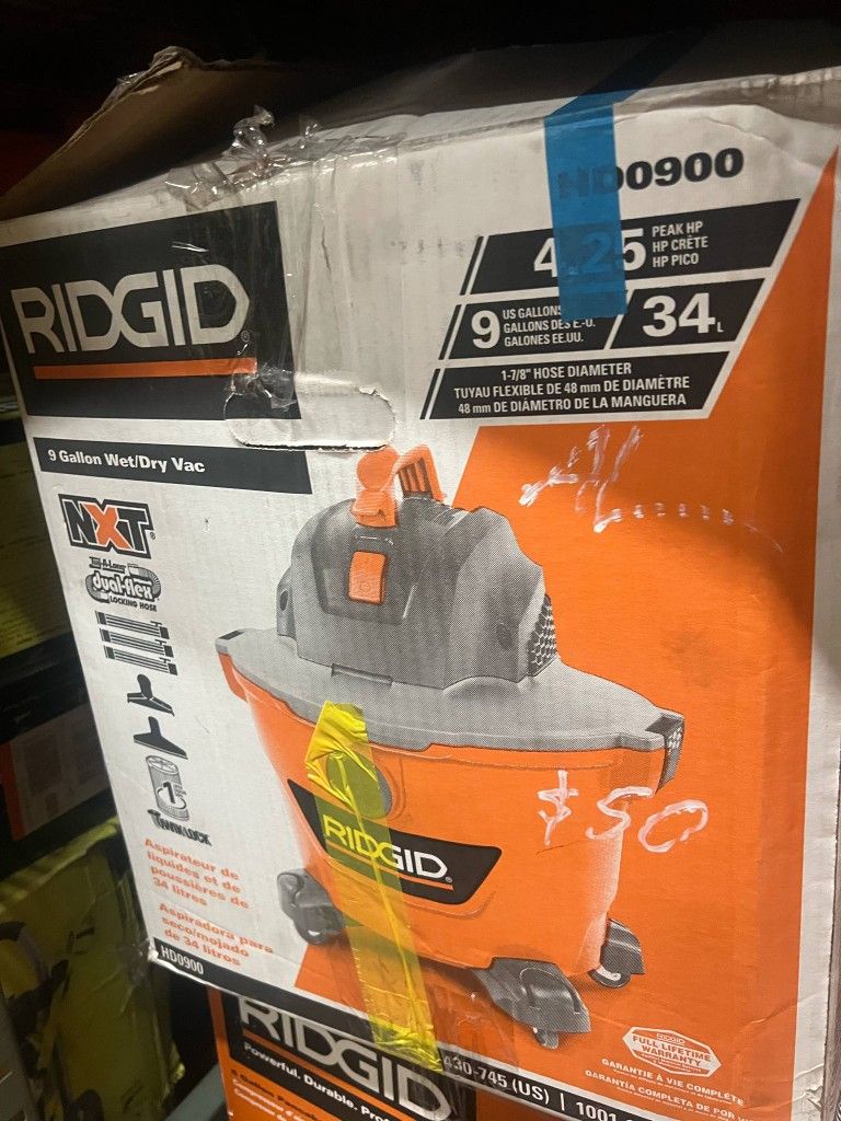 Ridgid 9 Gallon Wet/Dry Vac. 