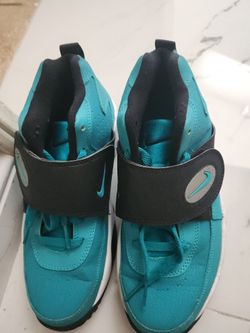 Nike shoes size 5 5Y