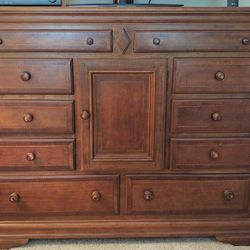 ✨ Solid Cherry Wood Dresser w/ Mirror Vintage Alexander Julian Bedroom Furniture