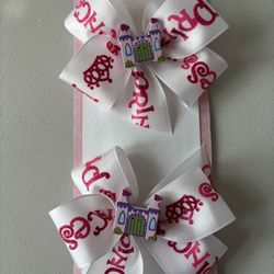 Girls’ hair bows 