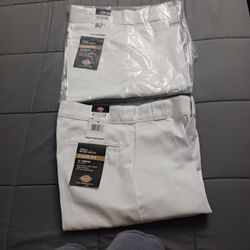 Two 30" Waist white painter's shorts.