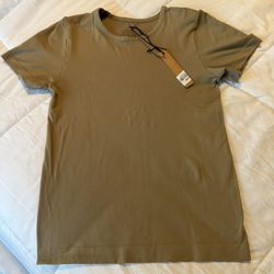 SKIMS Fits Everybody Short Sleeve top medium