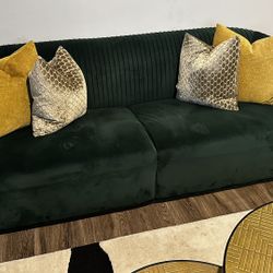 Beautiful Green Couch 