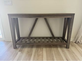 Farmhouse style entry table