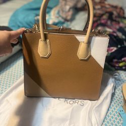 Michael Kors Purse/ Crossbody 