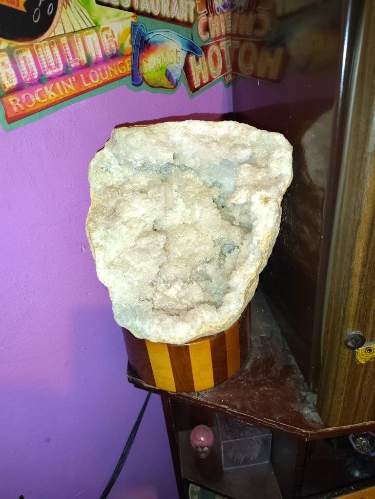 Quartz Crystal Geodode