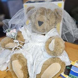 Vermont Teddy Bear - Bride - with extra wedding gown and bouquet