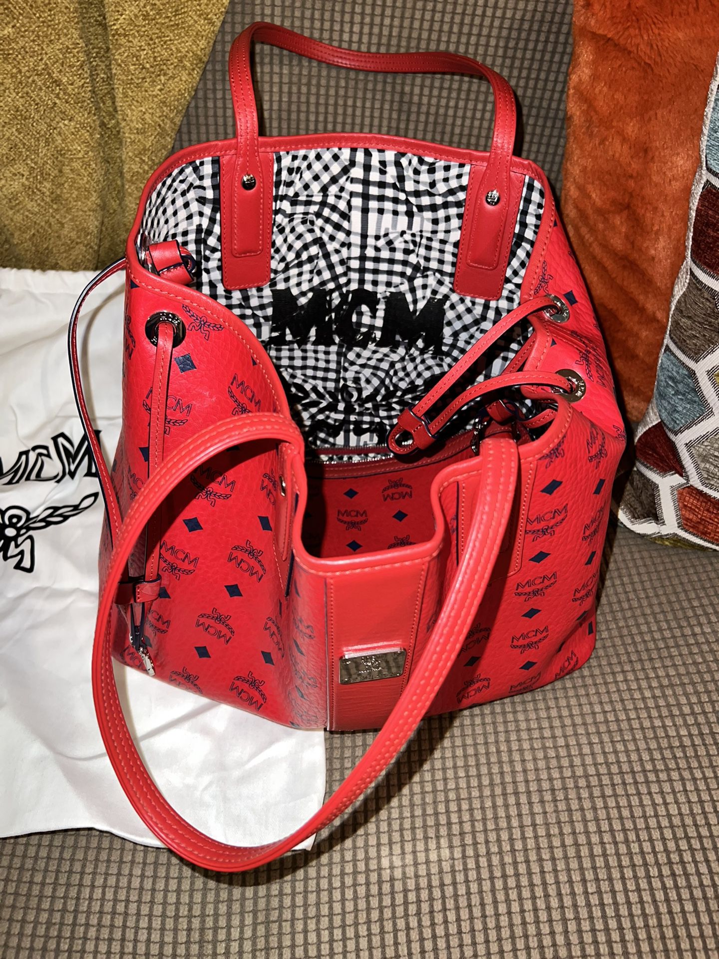 MCM Candy Apple Red Tote Bag Reversible Liz Shopper in Visetos