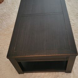 Coffee Table – Dark Wood – Great Condition