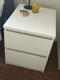 2 White Nightstand with two drawers