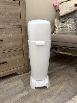 Diaper Genie + 1 Refill